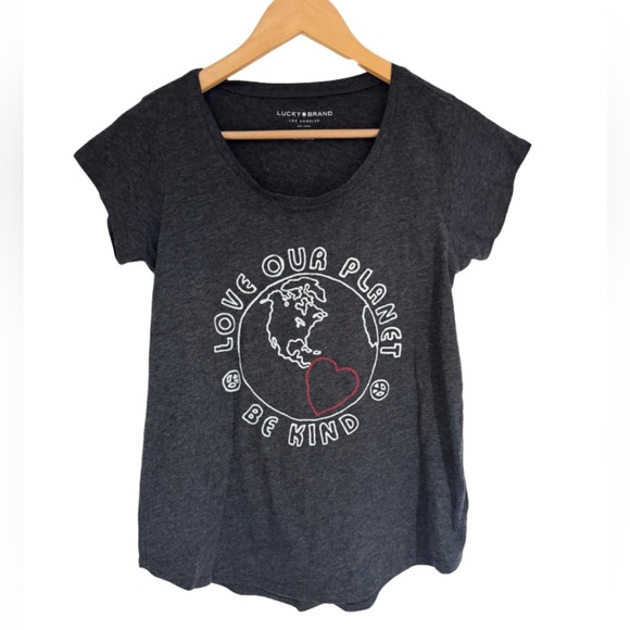 Lucky Brand Tops - E. Gray Love our Planet Be Kind Tee size S